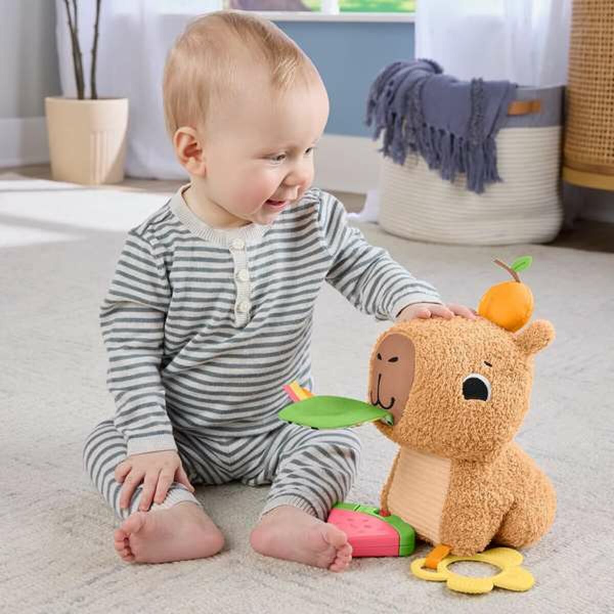 Fisher-Price Snuggly Snacky Capy -kapybarapehmolelu-4